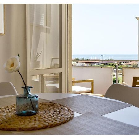 Casa Gorgone, Seafront Flat! Lejlighed Viareggio Eksteriør billede
