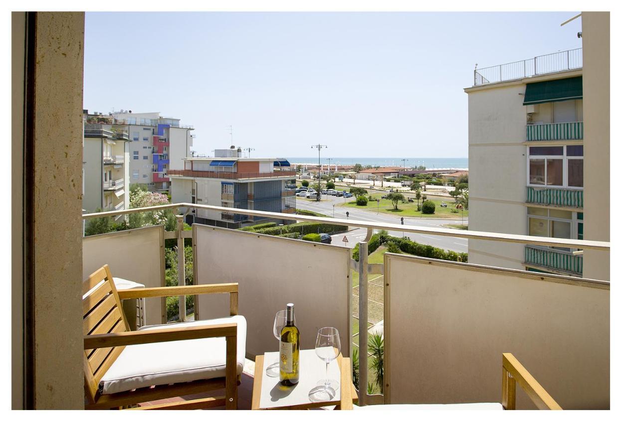 Casa Gorgone, Seafront Flat! Lejlighed Viareggio Eksteriør billede